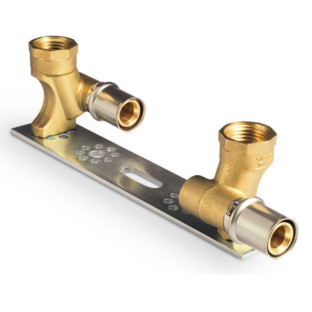 Raccordo con staffa a muro (singolo o doppio) (1)