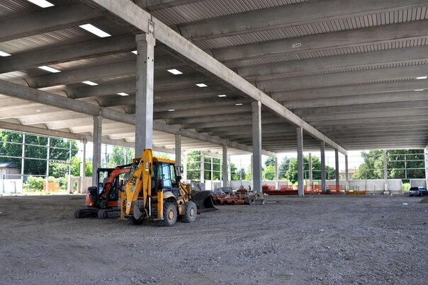 Easy Clip: the solution to speed up construction times in building an equipment storage warehouse