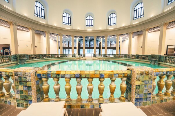 Soluzioni Aliaxis per la gestione dell’acqua termale nella riqualificazione delle piscine storiche di Nancy in Francia