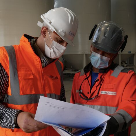 Tecnici SITREM al laovor sul progetto di revamping di uno dei siti Francesi