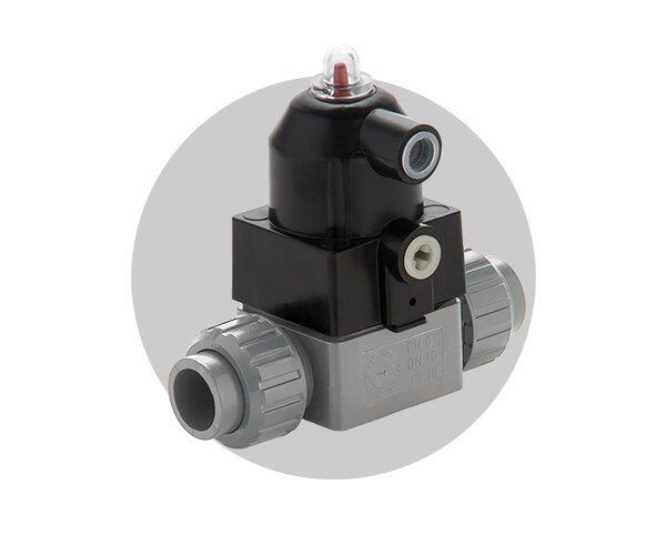 Valvola CM/CP DN 12:15 in PVC-C Immagine della valvola a membrana compatta CM/CP DN 12:15 in PVC-C